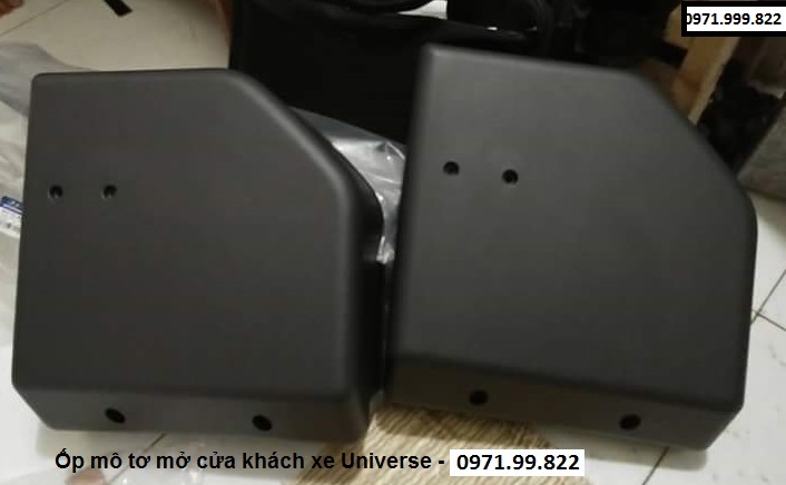 ỐP MÔ TƠ CỬA KHÁCH UNIVERSE